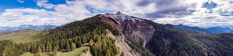 Aldeiner Weisshorn with canyon of the Bletterbach Gorge