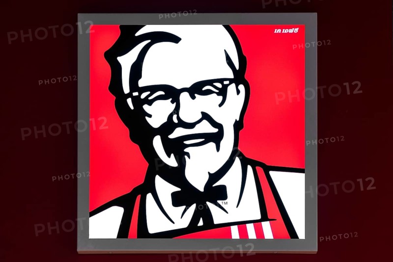 Logo KFC Kentucky Fried Chicken Figure Harland D. Sanders