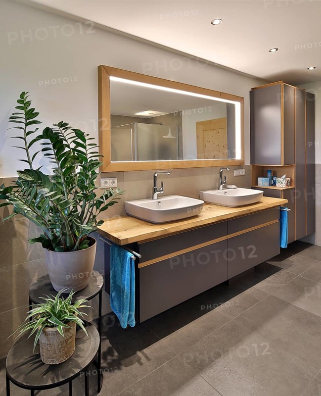Modern bathroom