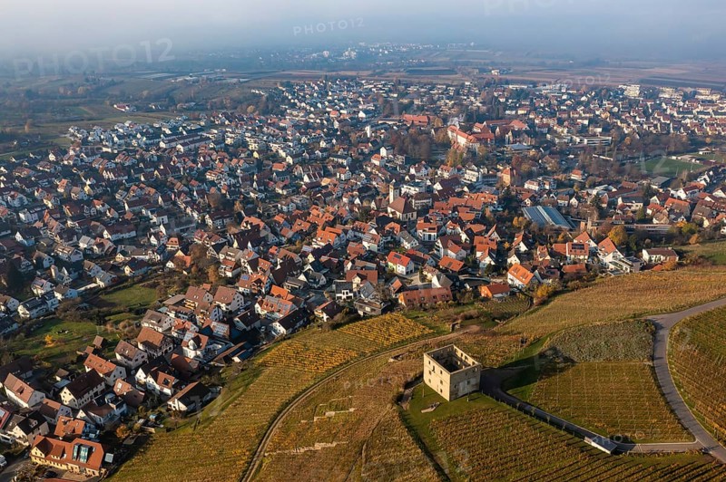 Bird's eye view of Stetten with the Yburg