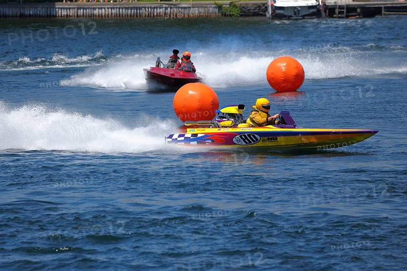 Hydroplane racing on the Saint Lawrence River