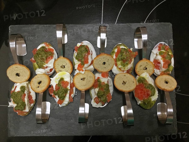 Amuse-gueule served on special spoons