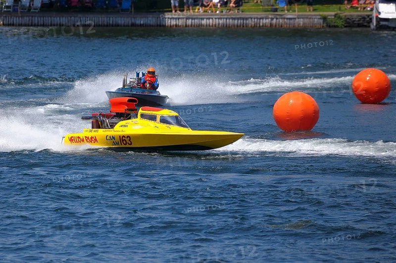 Hydroplane racing on the Saint Lawrence River