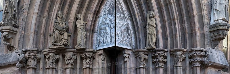 Figures on the left and right of the Universal Judgment portal c. 1310