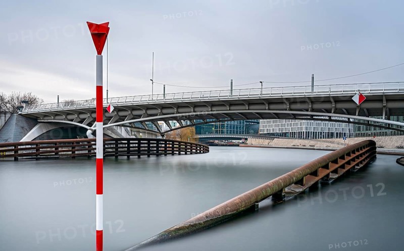 Long exposure at the Kronprinzenbruecke in the government district
