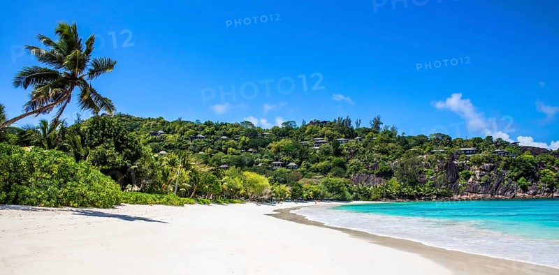 Petite Anse beach with granite rocks