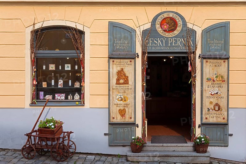 Shop with traditional regional products in Latran Street