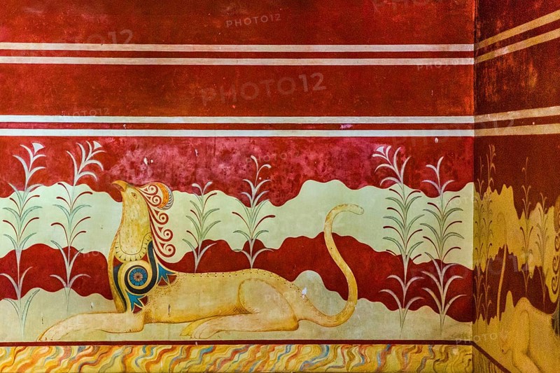 Throne room of Minos decorated with griffin frescoes