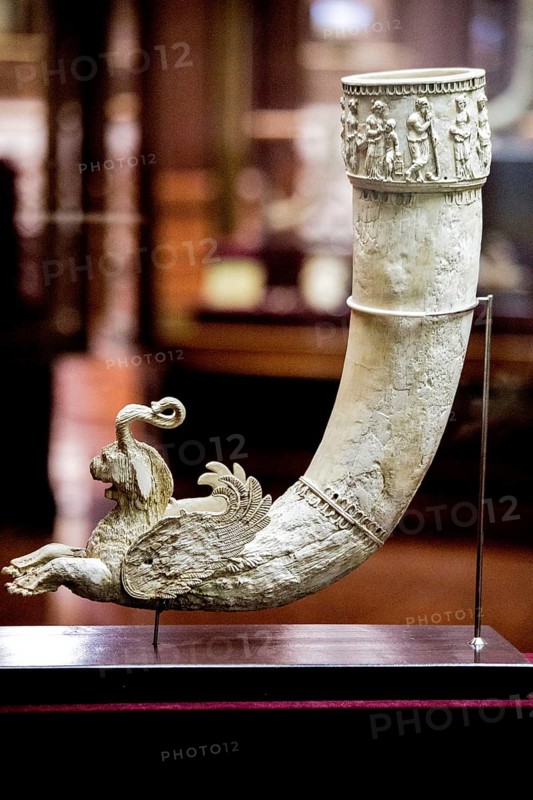 Ivory rhyton