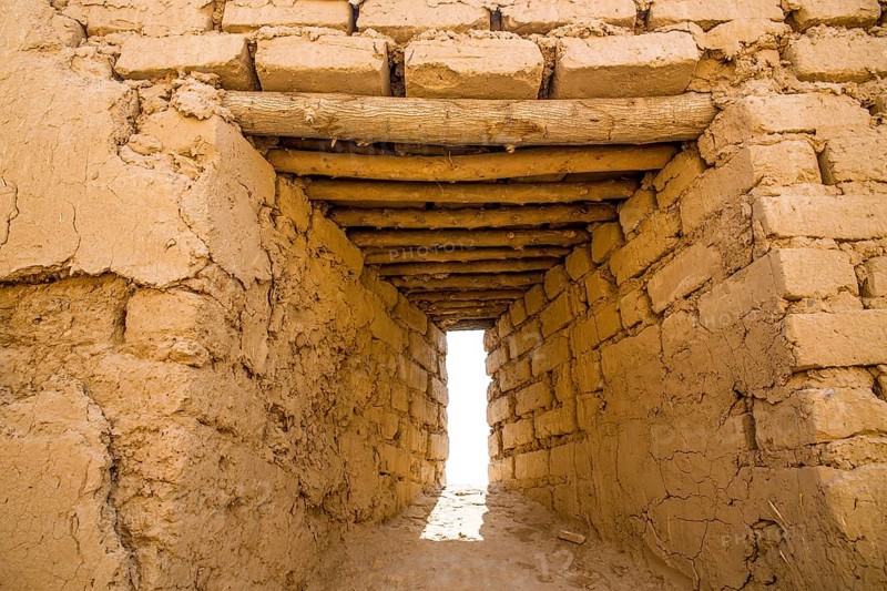 Loophole in city wall
