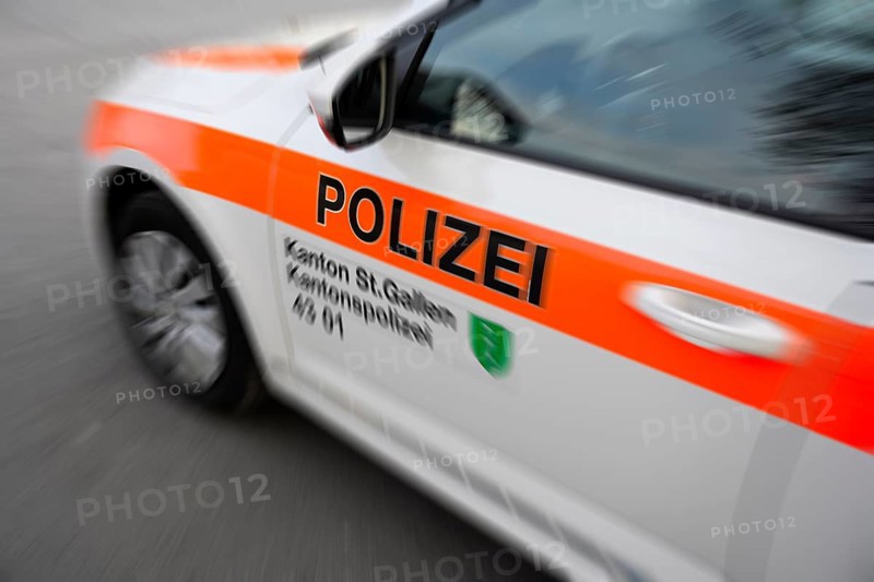Mop-up picture police car cantonal police St. Gallen