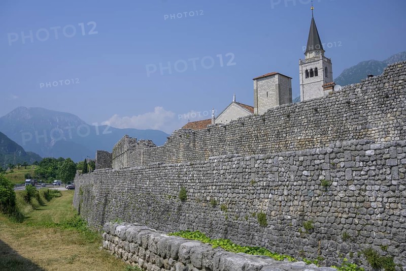Cathedral of Sant Andrea Apostolo and city wall