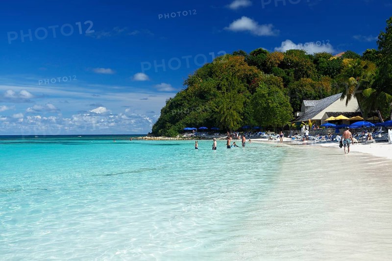 Crystal clear water on Pineapple Beach