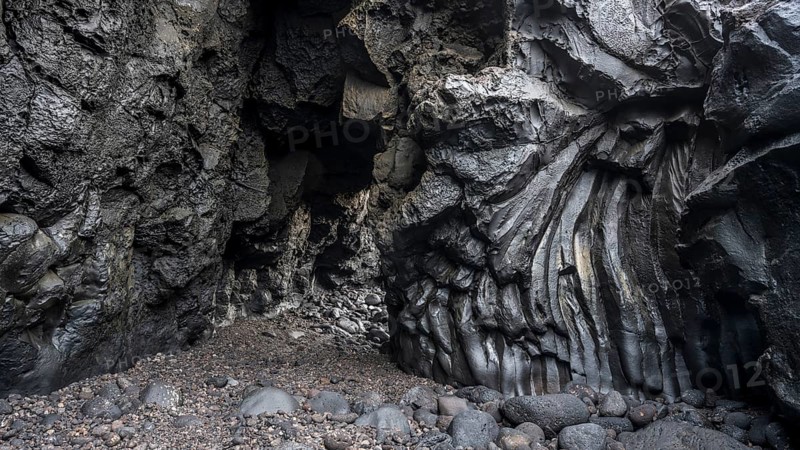 Outwash basalt in a lava cave
