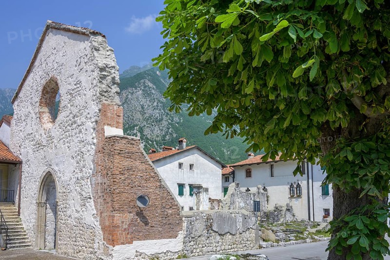 Ruins of the church that collapsed in the 1976 earthquake
