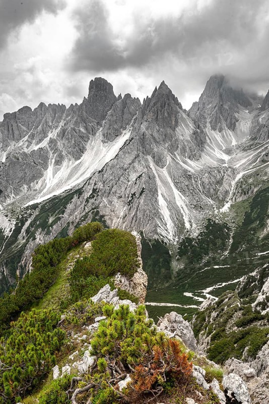 Mountain peaks and pointed rocks