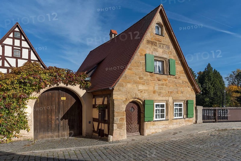 Former pavement customs house from 1690