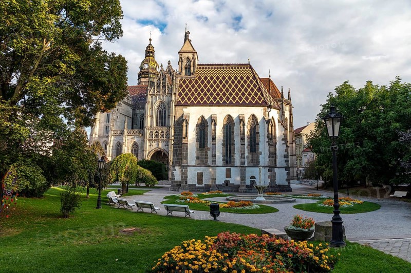 St. Elisabeth's Cathedral and Main Street