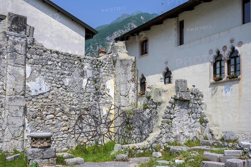 Ruins of the church that collapsed in the 1976 earthquake