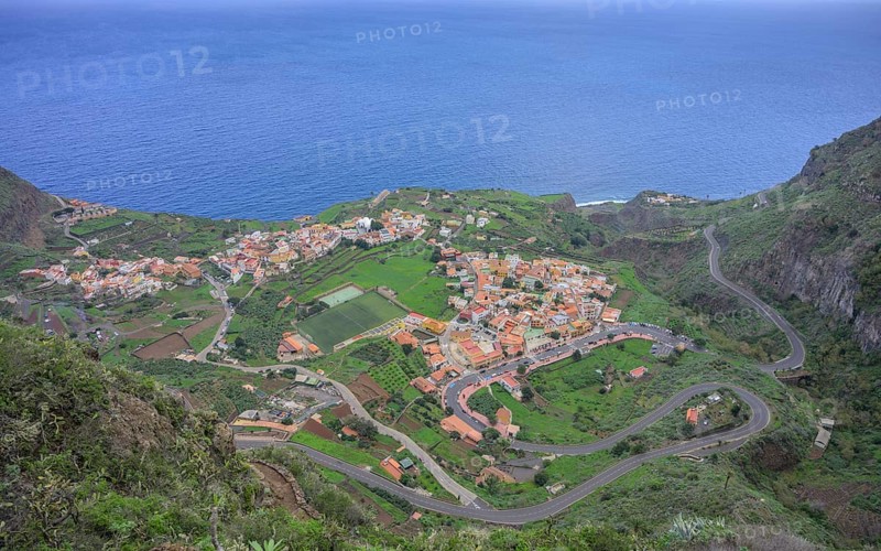Path to Mirador de Abrante offers great low views of the village