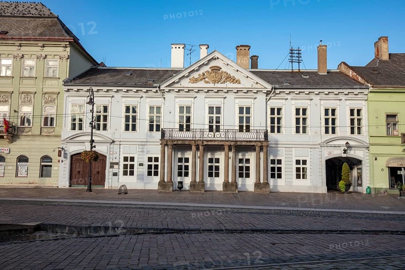 Classicist building on the main alleyway