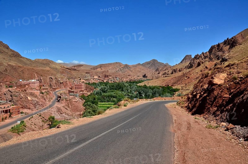 Road of the 1000 Kasbahs in the Valley of the Rivers Draa