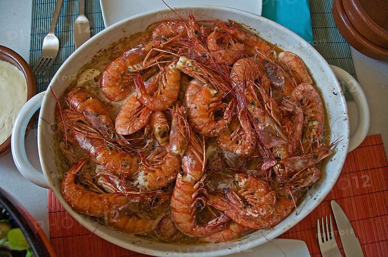 Fried prawns without head in shell
