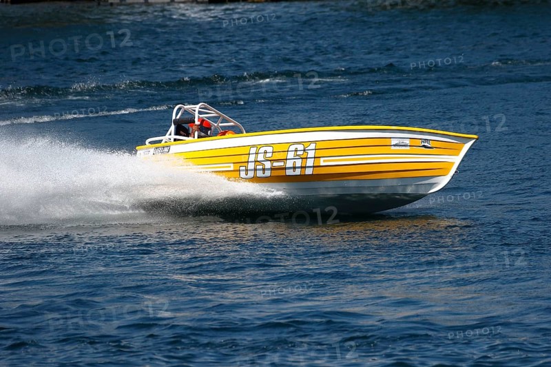 Boat racing on the Saint Lawrence River