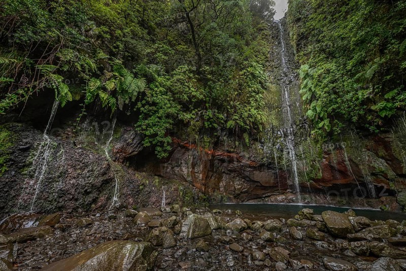Waterfall 25 Fontes