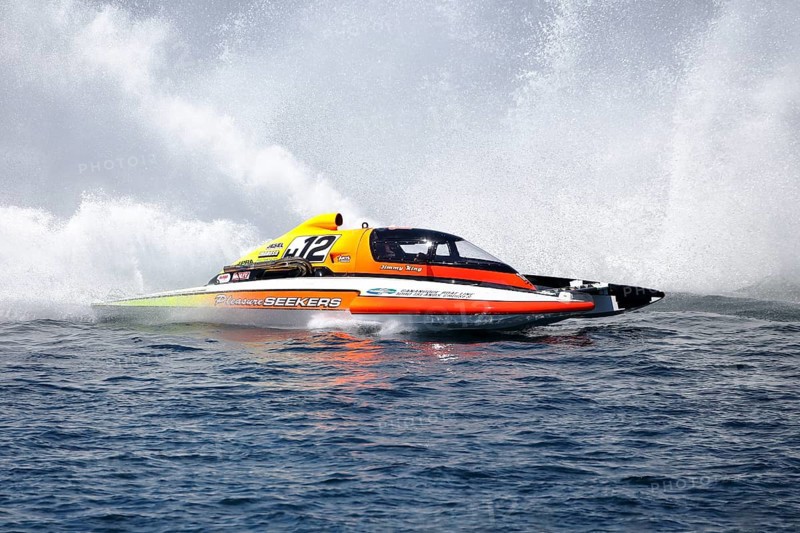Hydroplane racing on the Saint Lawrence River