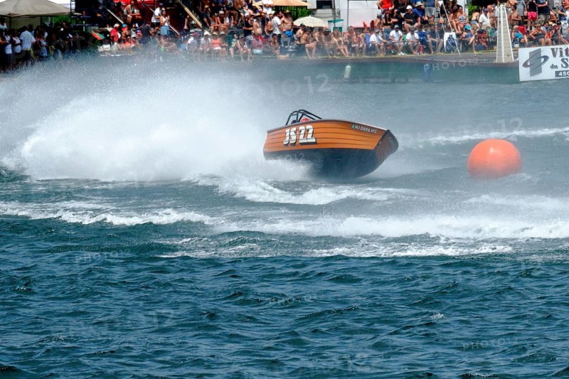 Boat racing on the Saint Lawrence River
