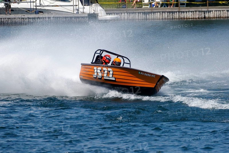 Boat racing on the Saint Lawrence River