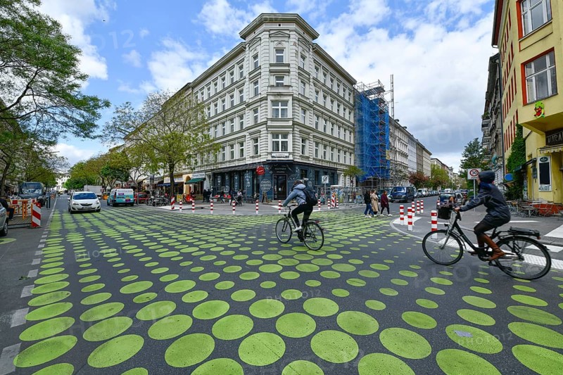 Green dots