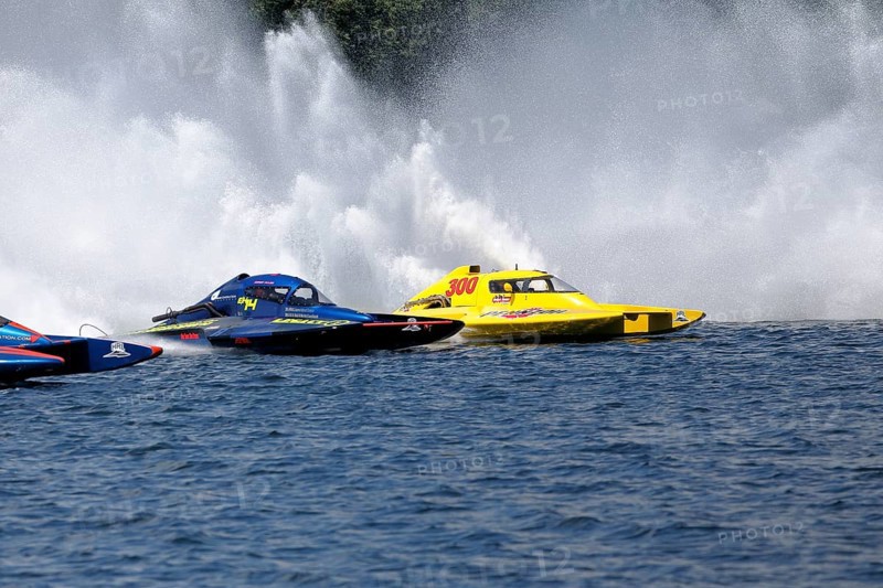 Hydroplane racing on the Saint Lawrence River