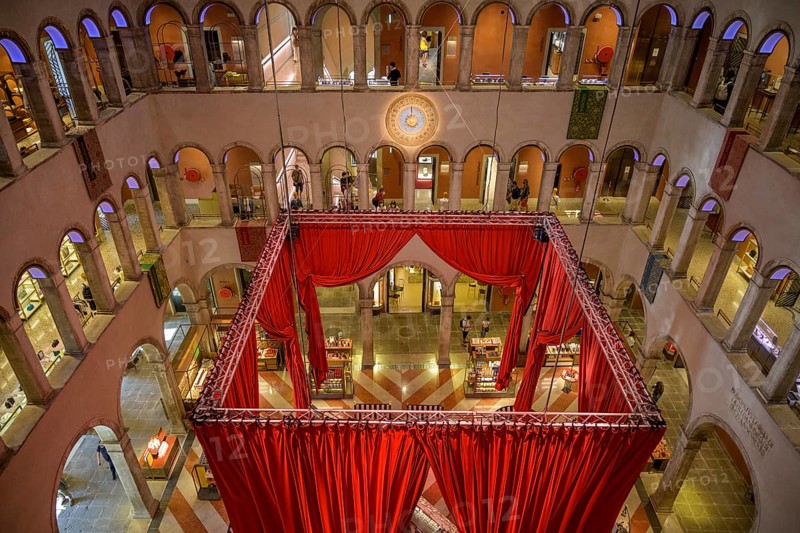 Interior view Fondaco dei Tedeschi