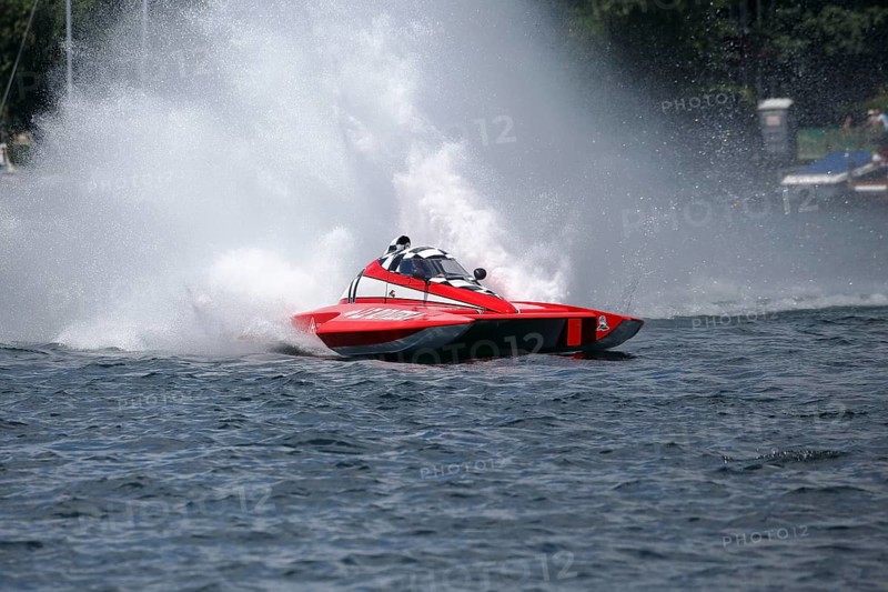 Hydroplane racing on the Saint Lawrence River
