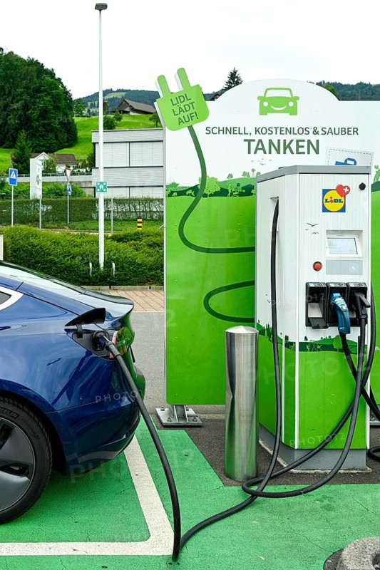 Car when charging Lidl free e-charging station