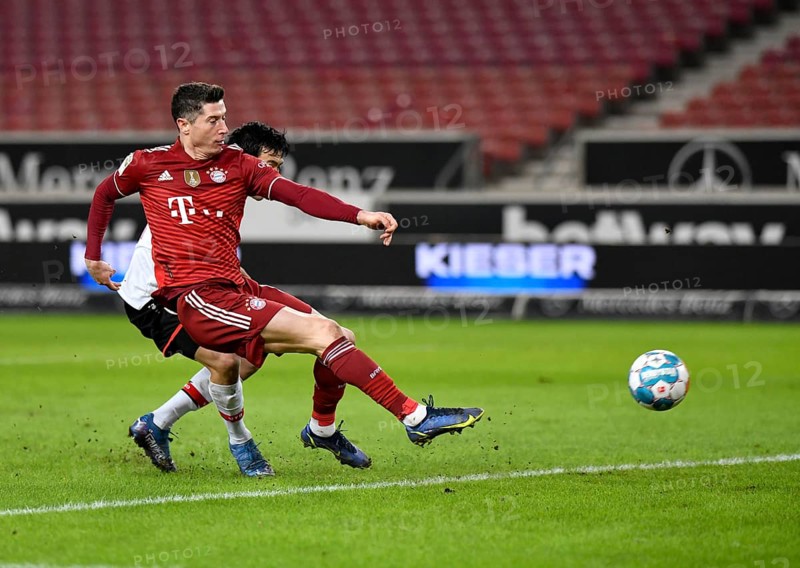 Action Robert Lewandowski FC Bayern Munich FCB 09