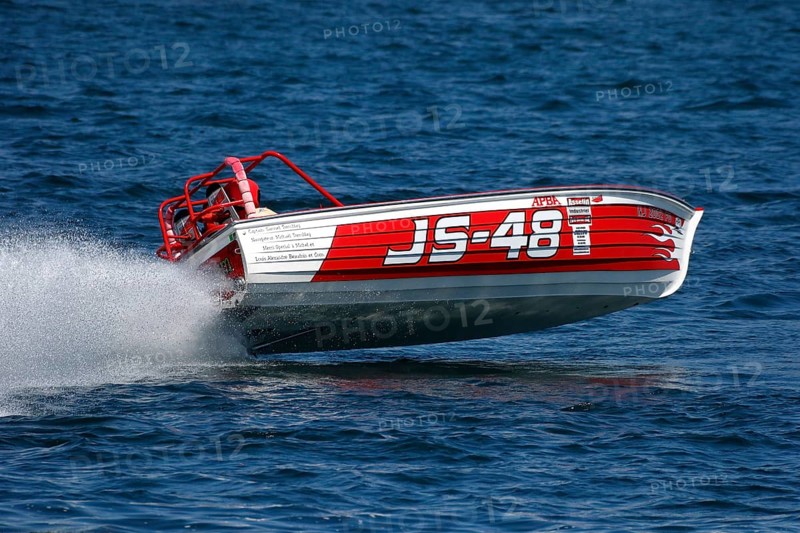 Boat racing on the Saint Lawrence River