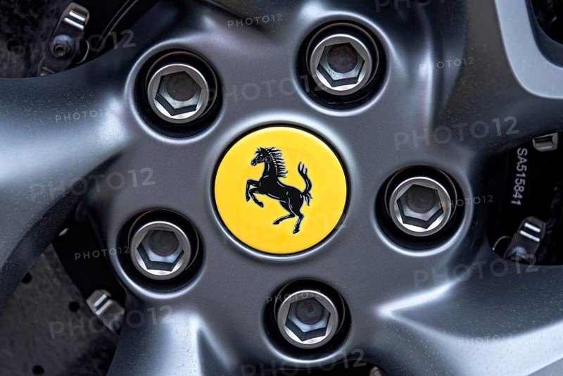 Forged rim with Ferrari logo horse