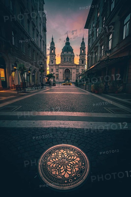 Street view of St. Stephen's Basilica