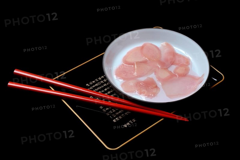Sliced pickled ginger