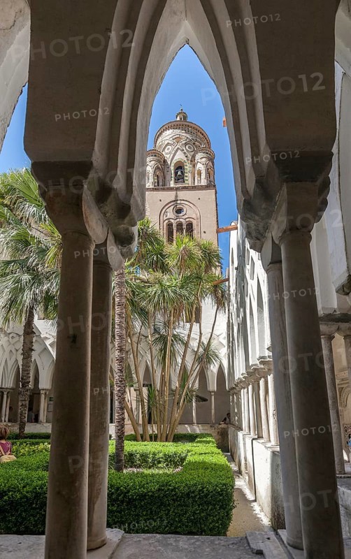 The cloister garden in the Chiostro del Paradiso