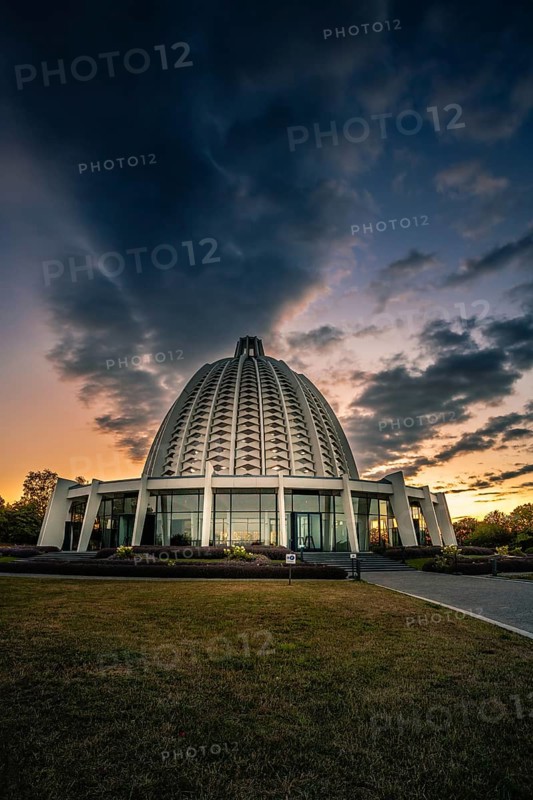Bahai temple langenhain at sunrise