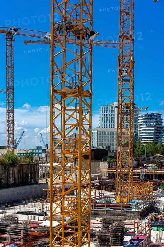 Large construction site at Ueberseequartier