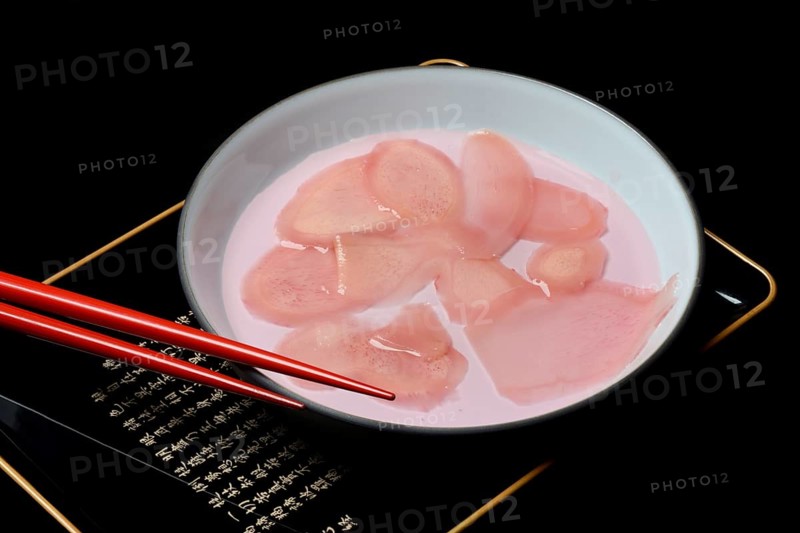 Sliced pickled ginger