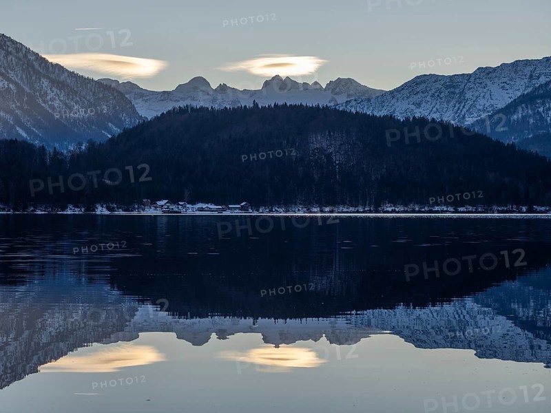 Evening atmosphere at Lake Altaussee