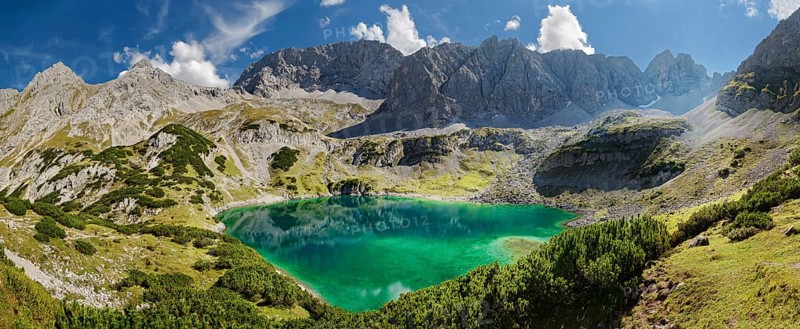 Turquoise crystal-clear Drachensee