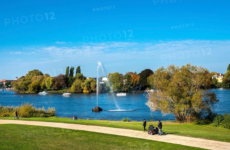 Water fountain at the Tiefen See in Park Babelsberg