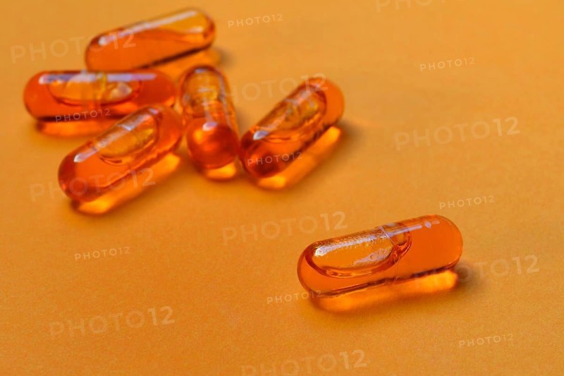 Capsules with omega-3 fatty acid